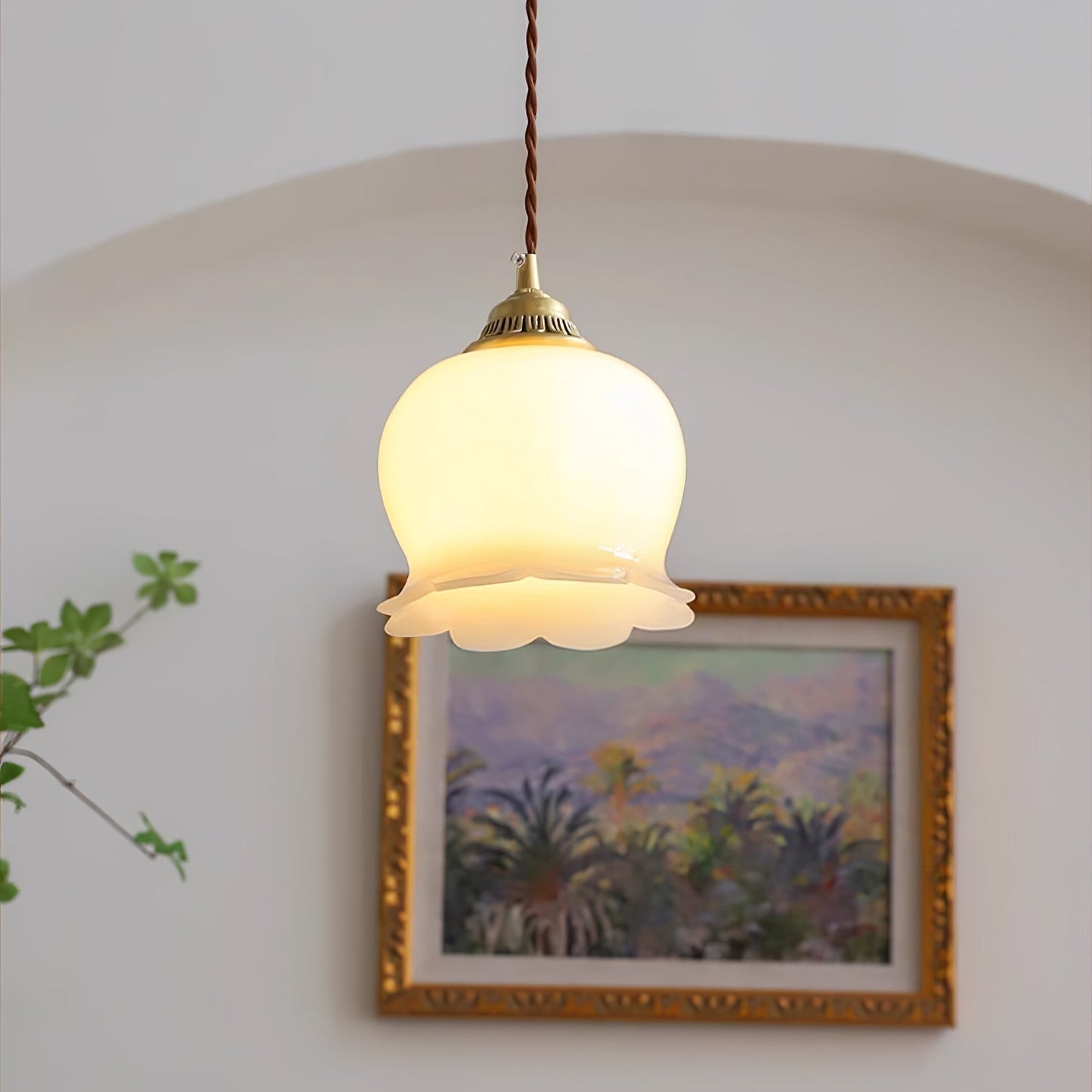 Suspension Talblume – Lampe en Laiton et Résine Inspirée par les Fleurs Naturelles
