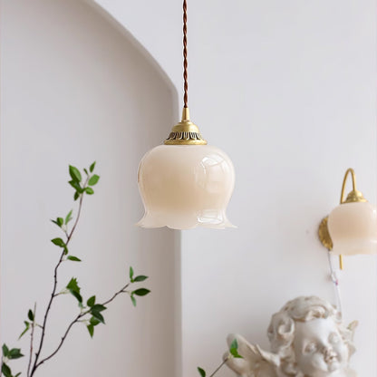 Suspension Talblume – Lampe en Laiton et Résine Inspirée par les Fleurs Naturelles