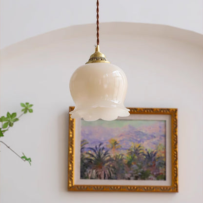 Suspension Talblume – Lampe en Laiton et Résine Inspirée par les Fleurs Naturelles