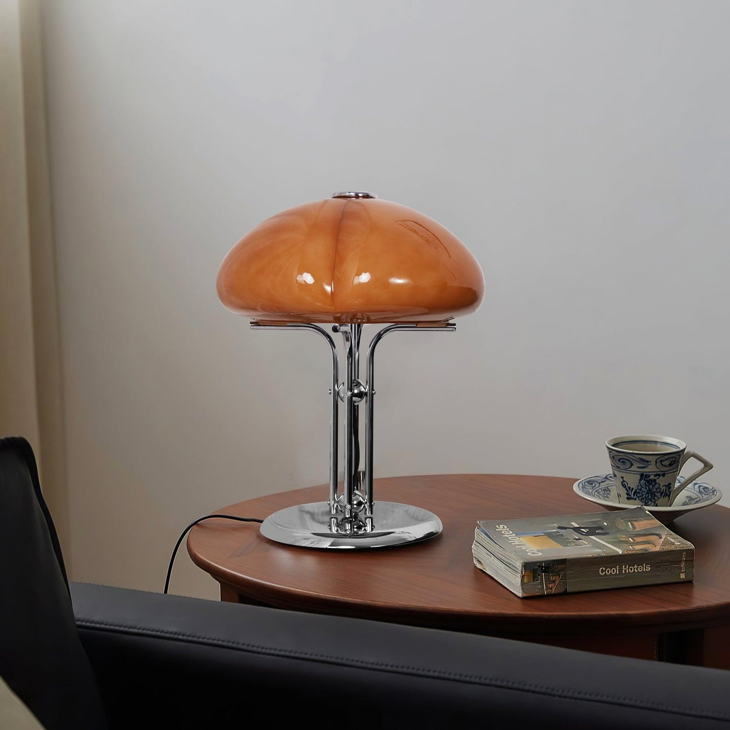 Lampe de Table Pilz Bauhaus – Design Moderne avec Abat-jour en Verre Amber