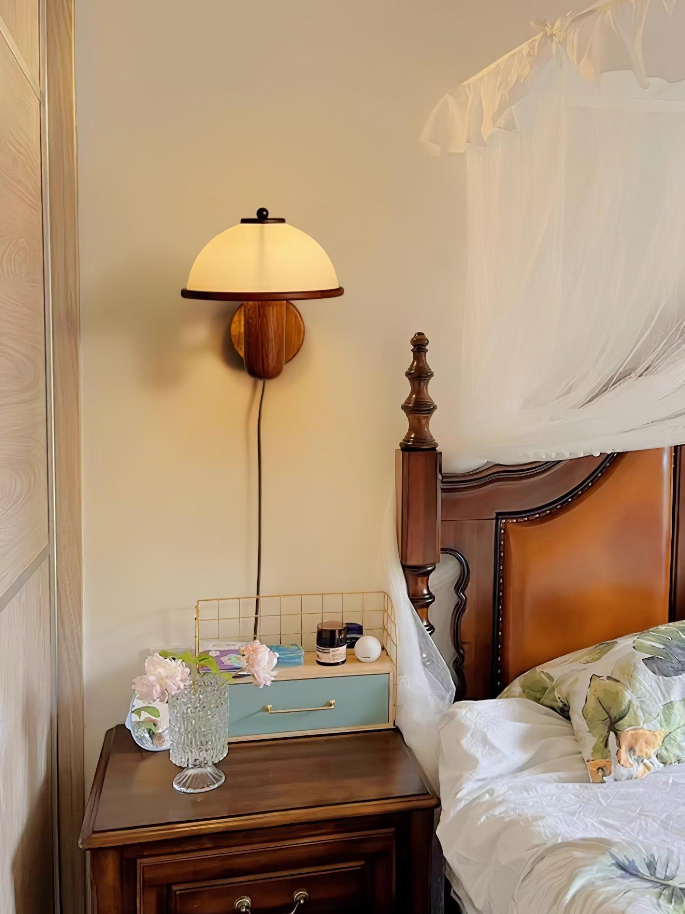 Lampe Murale Pilz en Bois – Élégante Lampe à Eiche avec Abat-jour Blanc