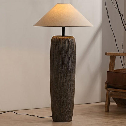 Lampadaire en Bois Vieilli - Élégance Rustique et Moderne pour Salon