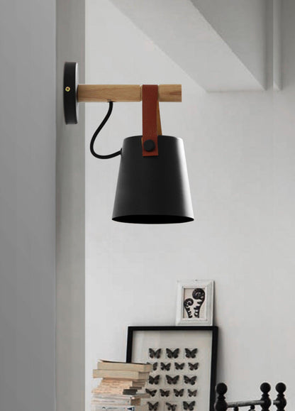 Applique Murale Scandinave en Bois et Cuir – Design Élégant avec Lumière LED Efficace