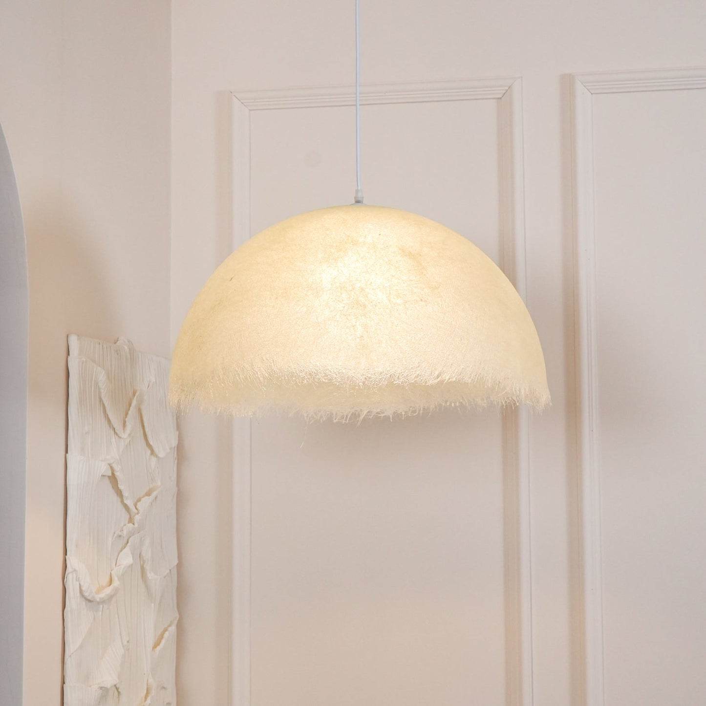 Suspension Znts – Luminaire Moderne en Résine Époxy et Métal avec Éclairage LED