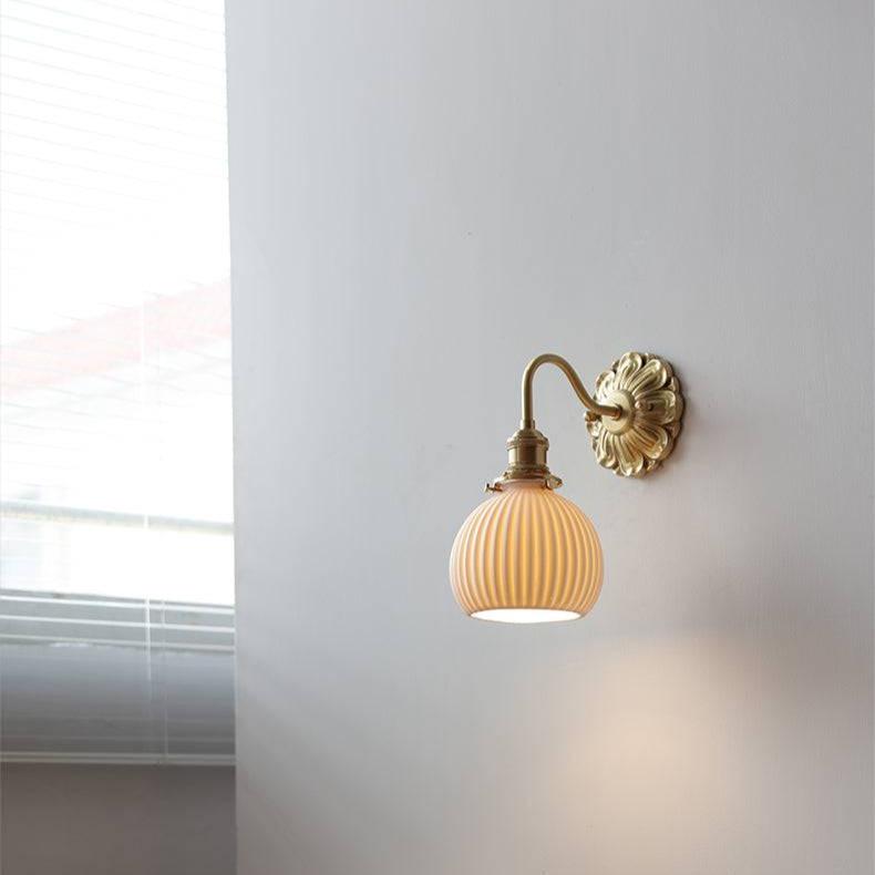 Applique Murale en Brassé et Céramique – Élégance Classique pour votre Intérieur