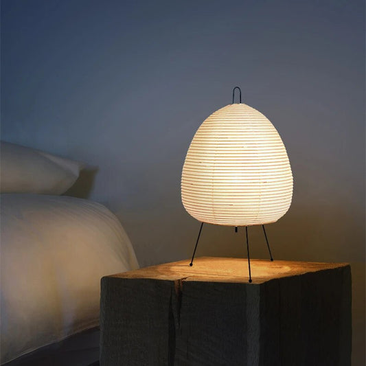 Lampe de Table Japonaise en Papier de Riz - LED Design Artistique avec Pied Tripode en Bois