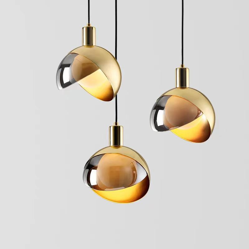 Suspension Moderne en Verre et Métal Doré - Lampe Pendante Design Nordic avec Abat-jour Fumé