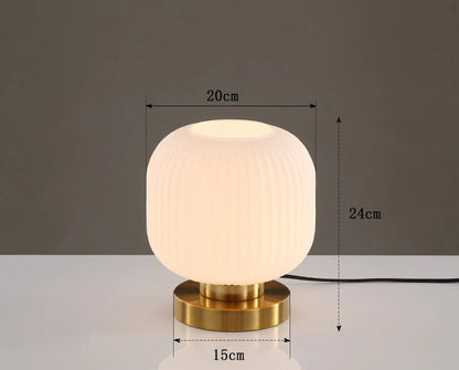 Lampe de Table Design Nordique en Verre – Élégance Moderne LED